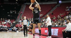 火箭队核心后卫离队，杜兰特状态下滑，球队应对挑战策略调整